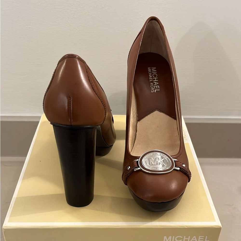 Michael Kors MK Shield Platform - size 8 in brown.